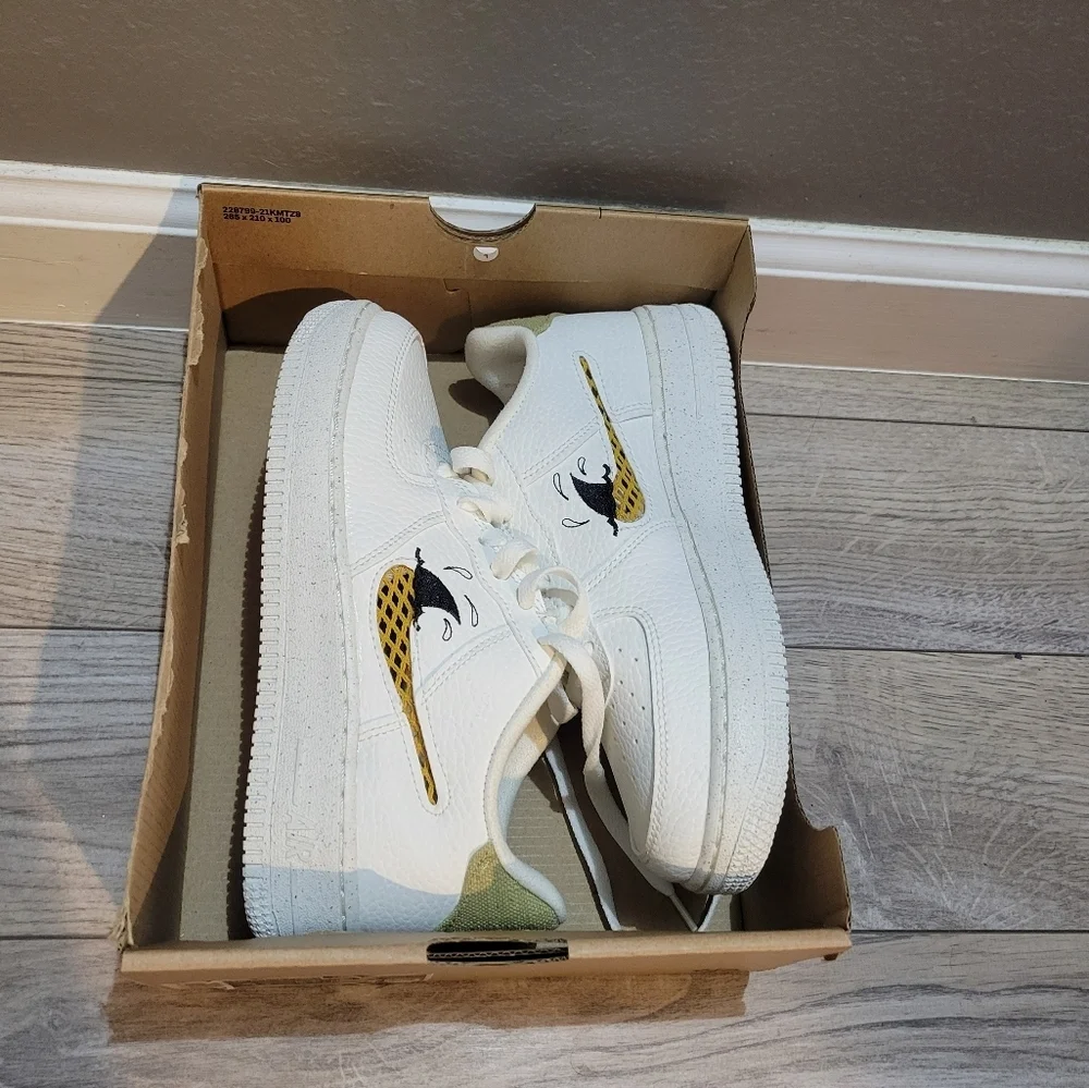 Nike Air Force 1
